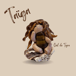 Taïga, la p'tite chamane : où la créativité rencontre la protection - Figurine en pâte polymère Fimo avec pierre oeil de tigre